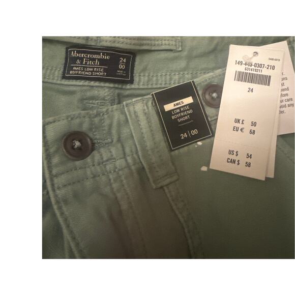 NWT Women 24 00 Abercrombie & Fitch Ames Low Rise Boyfriend Short Green Splatter - Picture 3 of 4